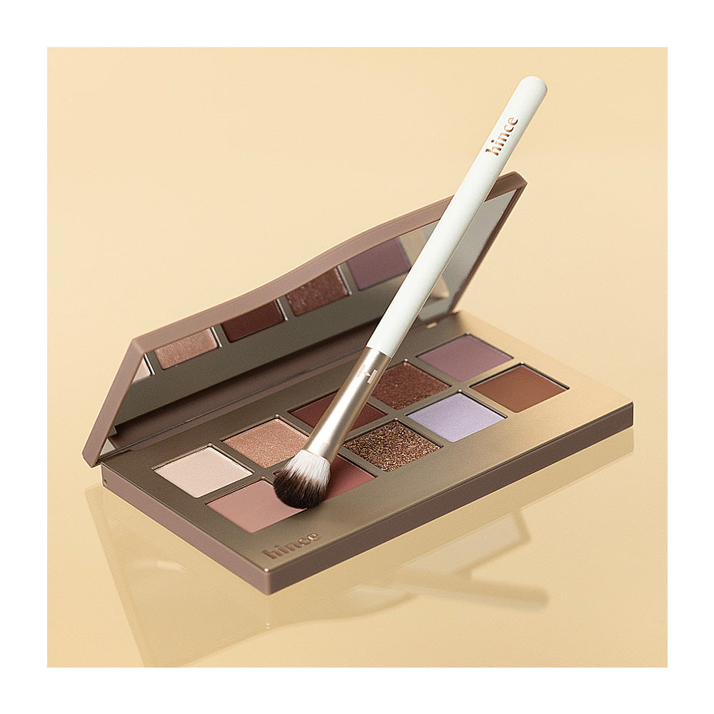 HINCE Eyeshadow Base Brush - Peaches&Creme Shop Korean Skincare Malta