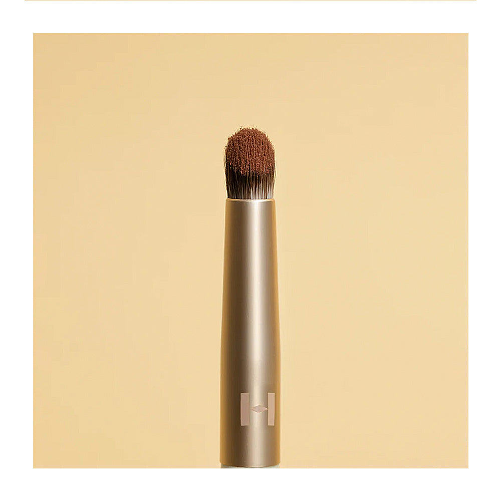 HINCE Eyeshadow Point Brush - Peaches&Creme Shop Korean Skincare Malta