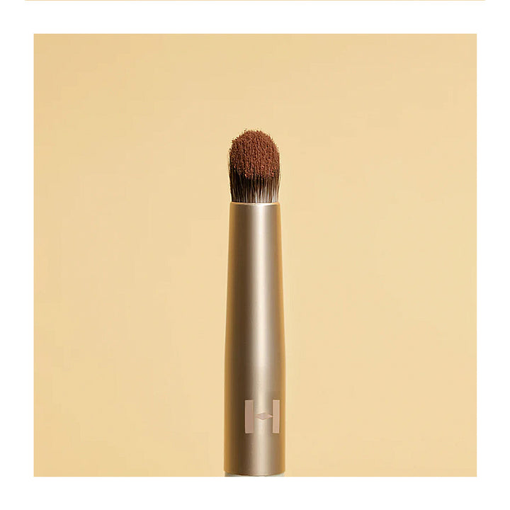 HINCE Eyeshadow Point Brush - Peaches&Creme Shop Korean Skincare Malta