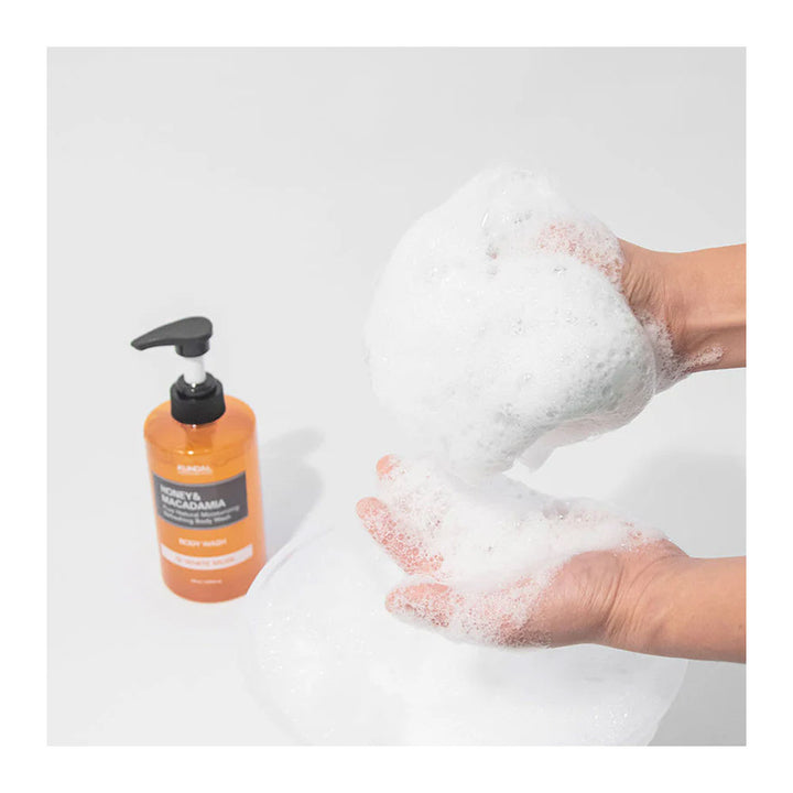 KUNDAL Honey & Macadamia Body Wash - Peaches&Creme Shop Korean Skincare Malta