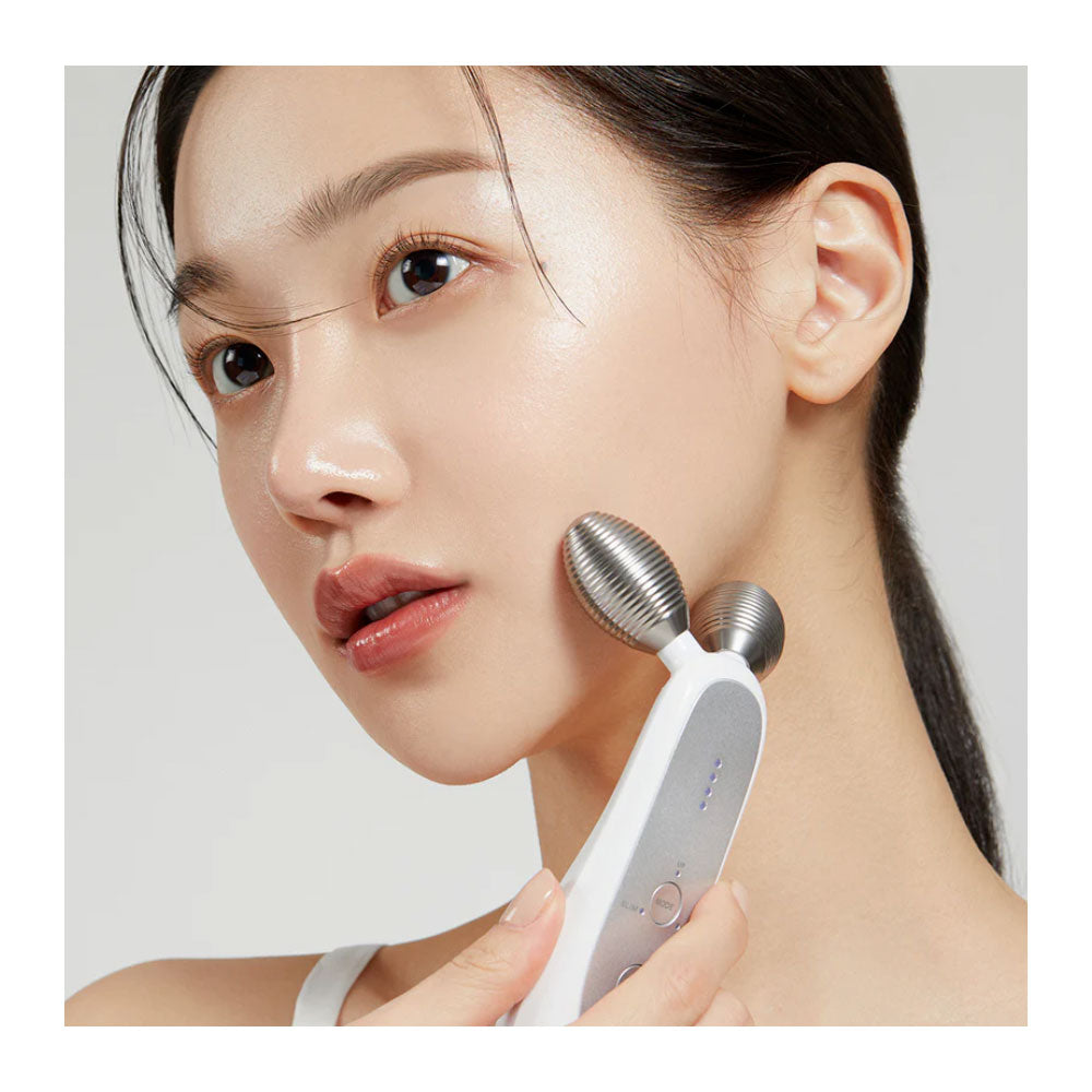 MEDICUBE AGE-R Derma EMS Shot (エージアール） 楽天市場】【MEDICUBE】AGE-R(エージｰアール) DERMA EMS SHOT