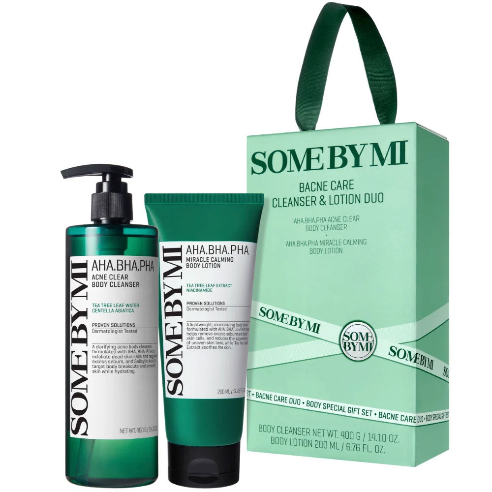 SOME BY MI Bacne Care Cleanser & Lotion Duo gift set, featuring a 400g body cleanser bottle, a 200ml body lotion tube, and a matching mint green gift bag with dark green handles on a white background.